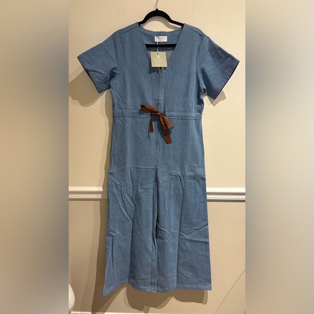 Olivia by LIVRO Denim Farrah Jumpsuit Size Small NWT - Picture 3 of 6